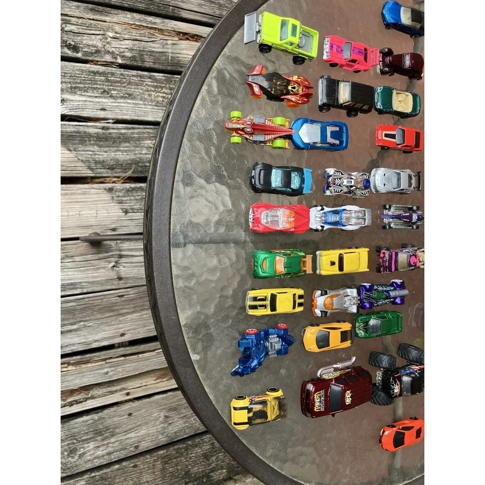 Huge Lot of 40+ Pieces Vintage Matchbox-Hot Wheels Original